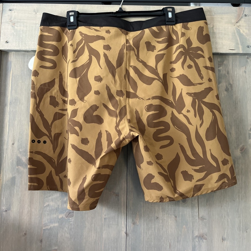 Vuori X Rob Machado Infinity Board Shorts Men Size 36 Brown Surf Swim NEW - Picture 5 of 10